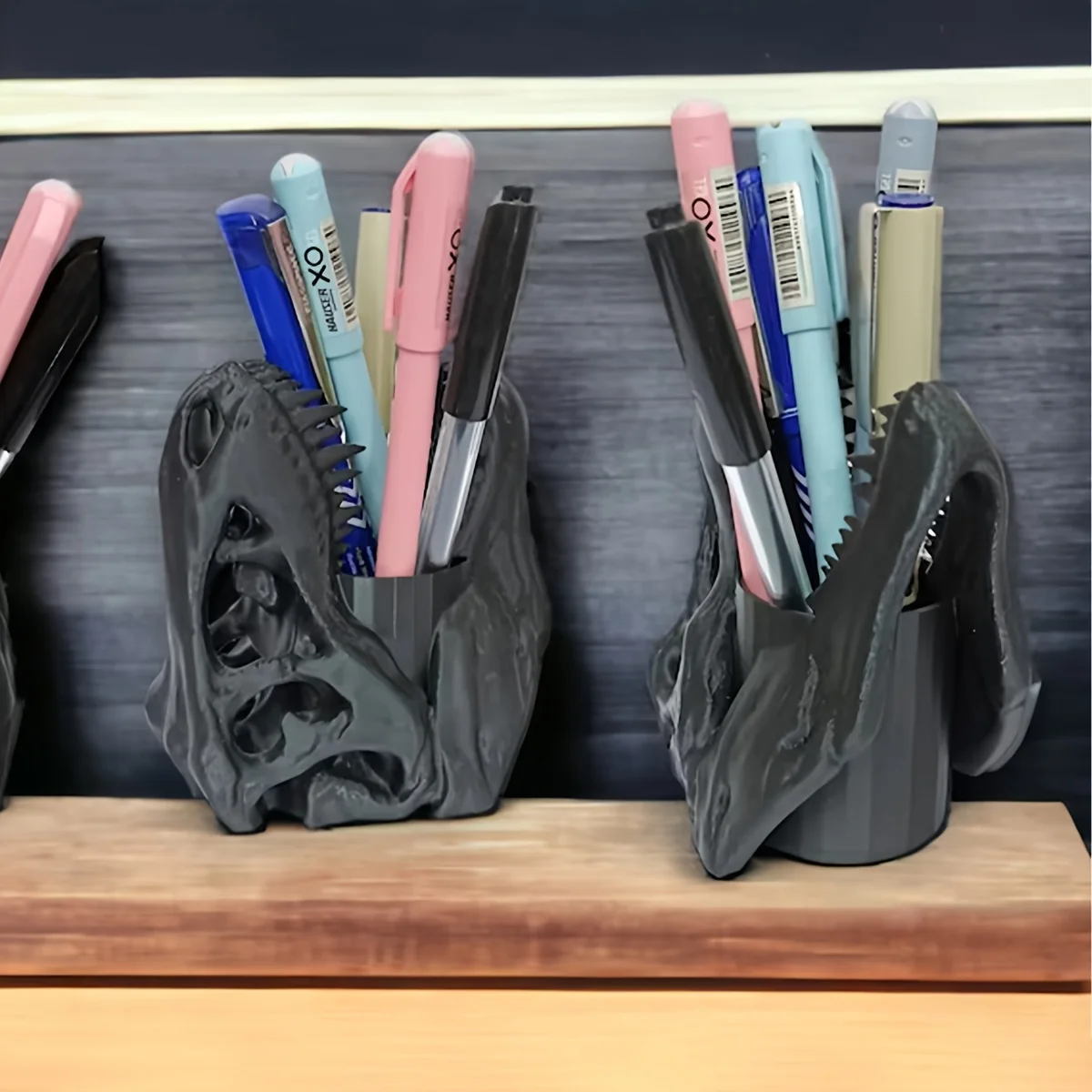 1pc Dinosaur skull pen holder, 3D printed, lightweight and portable, unique desktop organizer, suitable for Halloween, Christmas