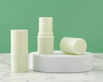 Groothandel 6G Cilinder Effen Deodorants Buis Groen/Roze/Paarse Lippenbalsem Container Lege Lippenstift Fles Reinigingsmasker Stick