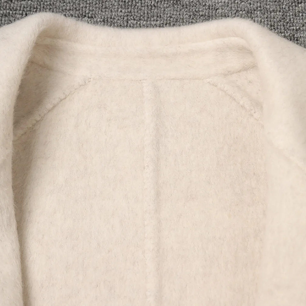 TWOTWINSTYLE Beige épissé ceintures veste décontractée femme revers à manches longues lâche Streetwear femmes vestes automne Style mode