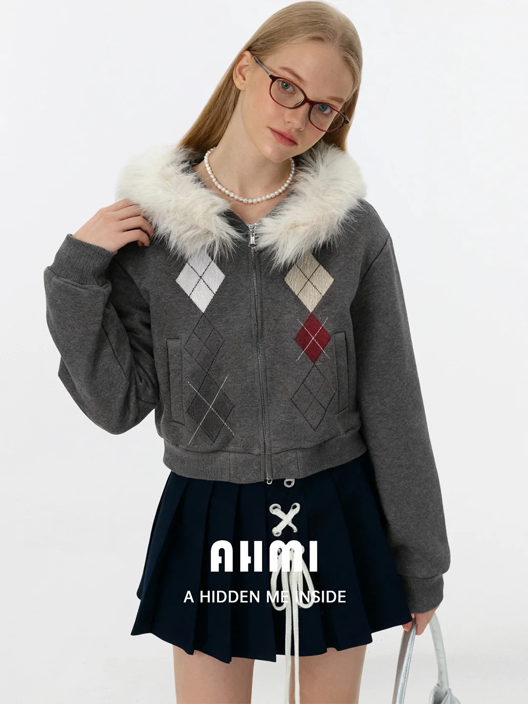 

Женская стеганая куртка AHMI с отстегивающимся меховым воротником и капюшоном, свободного кроя, с длинными рукавами, теплая, для повседневной носки