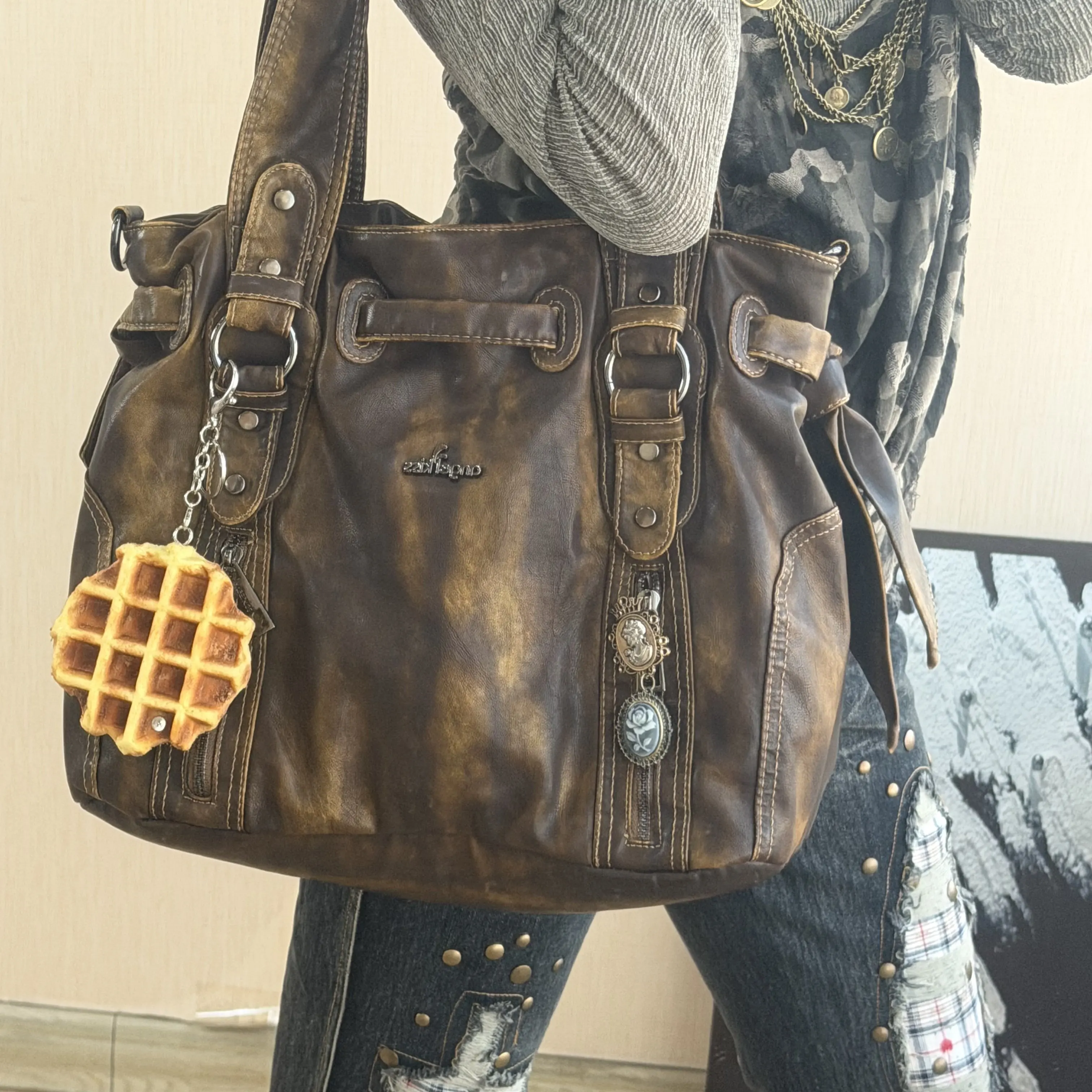 

Сумка Angel Kiss в стиле ретро Y2K, женская сумка через плечо в стиле панк-байкер, большая женская сумка-тоут, клатч