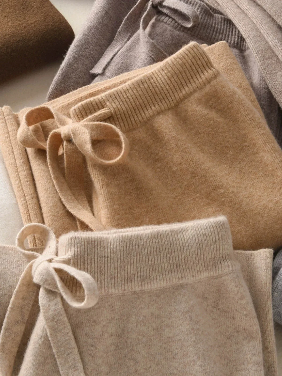 

Women's Autumn Winter Wide Leg Wool Pants Elastic Waist Casual Loose Fit Cashmere Trousers 100% Merino Wool Knitwear