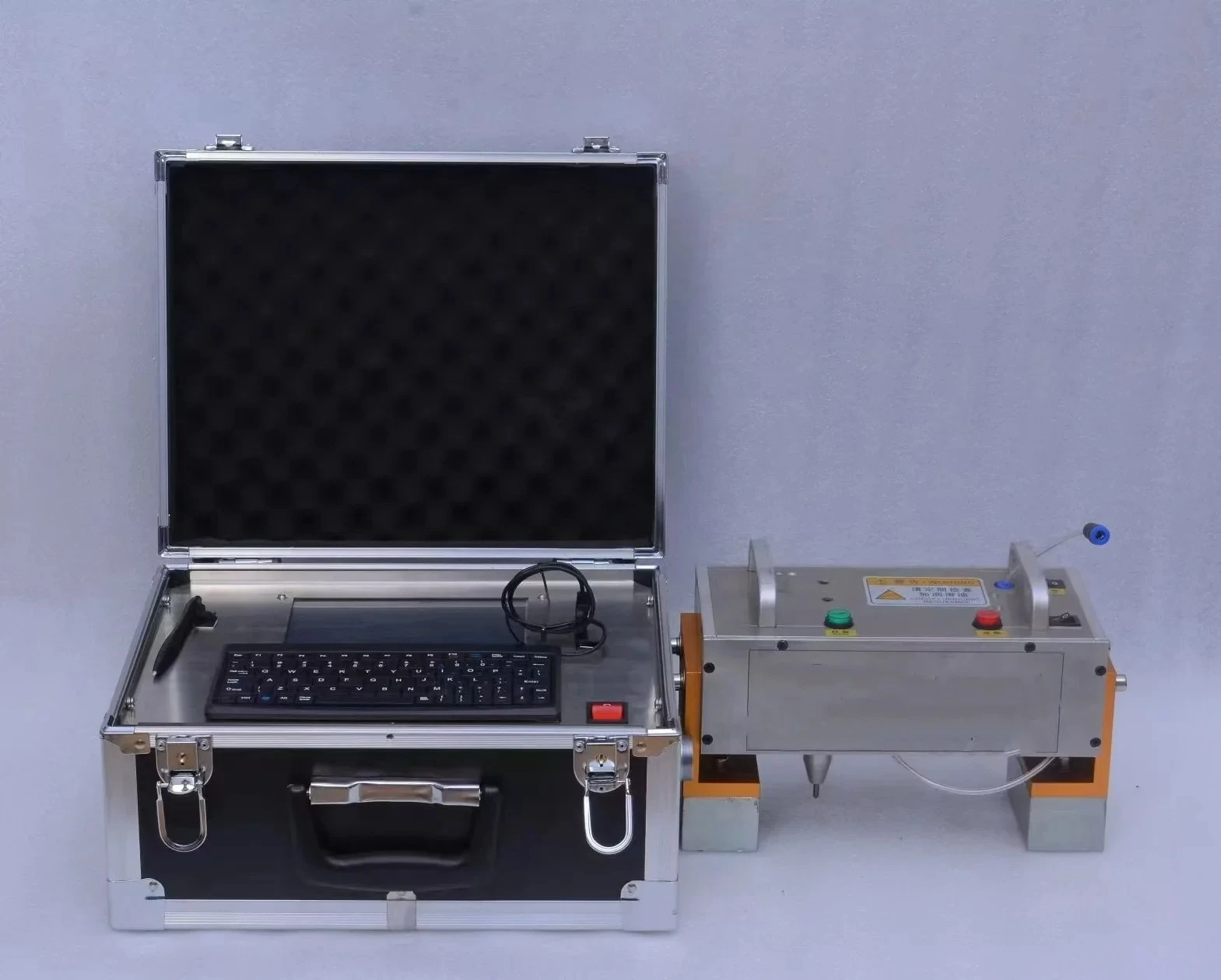 

Пневматический ручной портативный гравировальный станок для точечной маркировки, простой в эксплуатации для металла, для таблички с контроллером