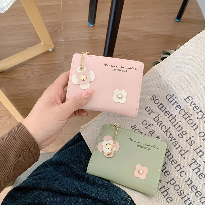 

Women's Wallet Instagram Women's Wallet Premium Chain Flower contrast Fresh Macaron small folding women's wallet