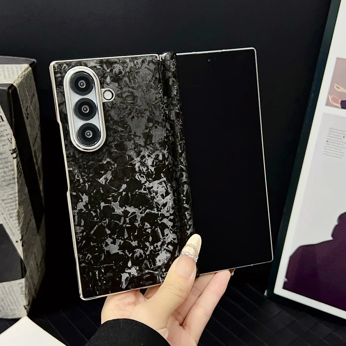 Harte Handyhülle aus Leder mit Muschelmuster für Samsung Galaxy Z Fold 7, 6, 5, 4, Fold7, Fold6, galvanisierte magnetische, stoßfeste Abdeckung