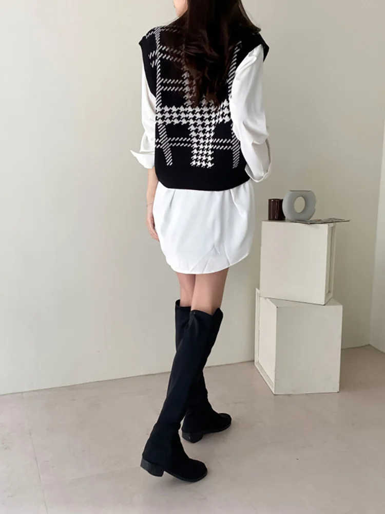 EVNISI Sweater Vest Women Japan Preppy Style Knitted V-Neck Sweater Vest Female Sleeveless Tanks For Autumn Winter