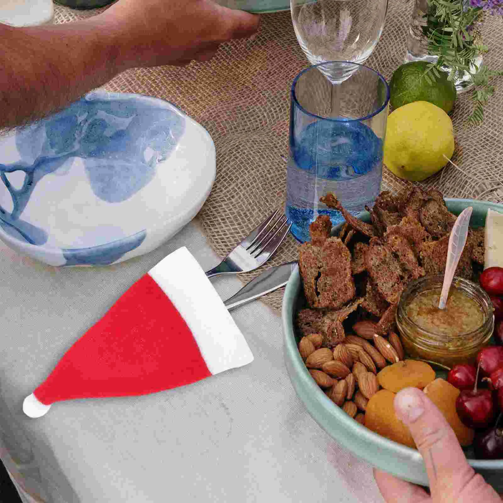 

24PCS Christmas Winebottle Bag Cutlery Organiser Bag Cutters Forks Covers Bag Christmas Ornaments Mini Santa Hat