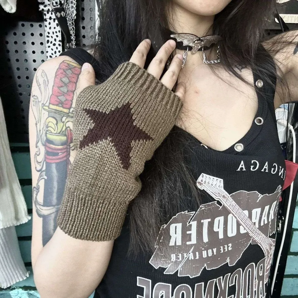 Y2K Punk Star Gloves Fashion Warm Woolen Half Finger Gloves Winter Soft Pentagram Star Fingerless Mittens Women Hand Glove