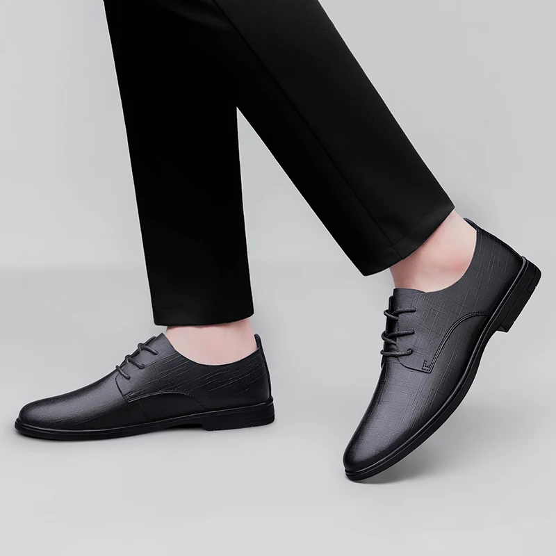 Classic Black Men Two-layer Cowhide Hollow Breathable New Small Leather Shoes Fashion Brand Men Comfortable Lace Up Casual Shoes