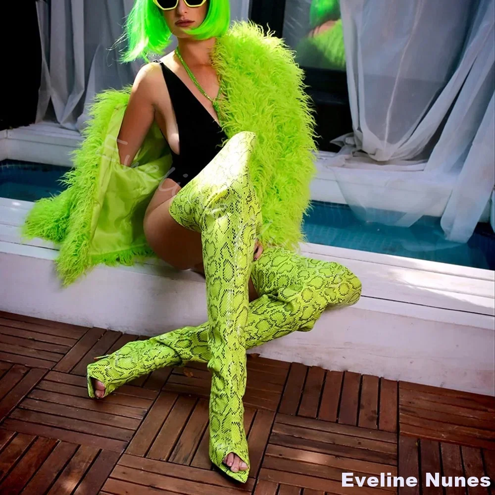 

Сексуальные сапоги выше колена со змеиным принтом и открытым носком, женские модные сапоги для подиума, разноцветные длинные сапоги с молнией сзади, ботинки на шпильке