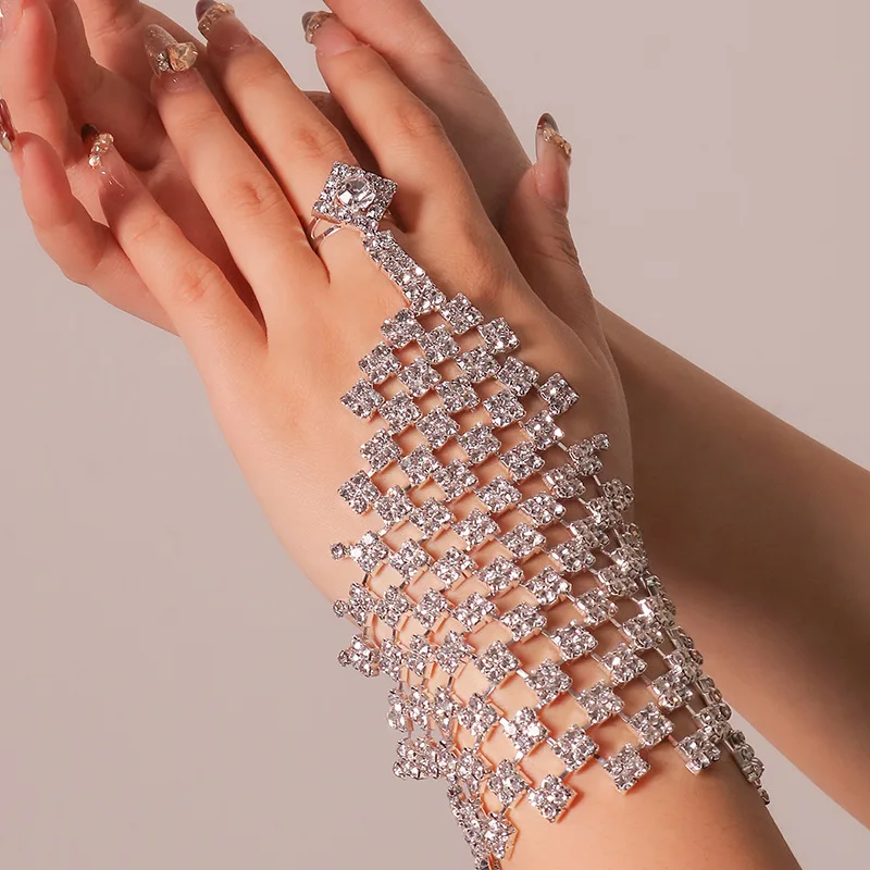 Cross-border hot-selling rhombus geometric bracelet femininity light luxury ring bracelet integrated chain banquet bracelet