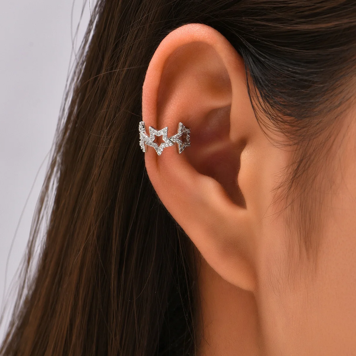 

JF2022 New Original Design Fashionable High Fashion Trend Shining Micro Inlaid Zircon Star Earbone Clip Earrings Women Earclips