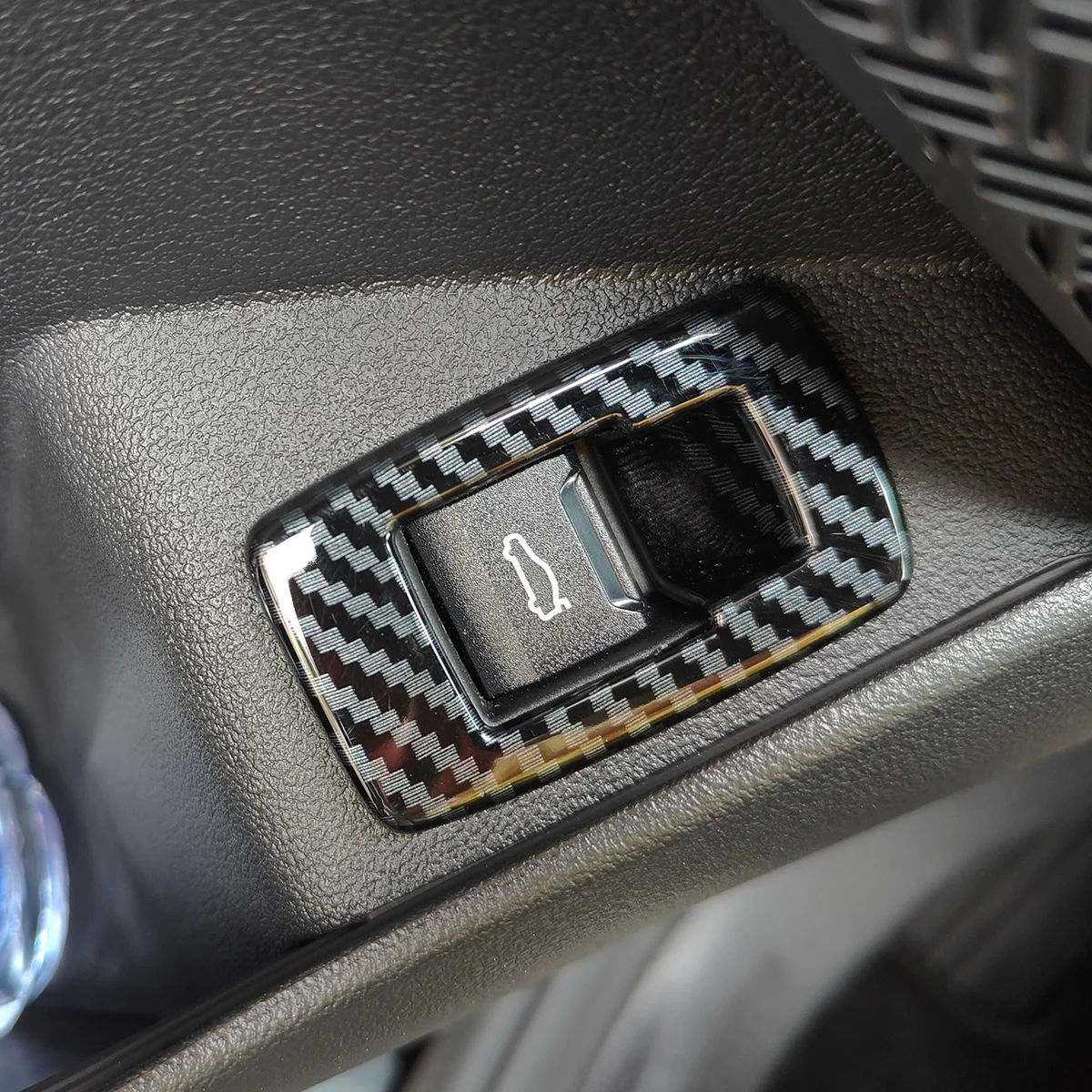 For 2023-2026 BMW X1 iX1 X2 iX2 U10 U11 Carbon Fiber Interior Trunk Switch Button Cover Trims