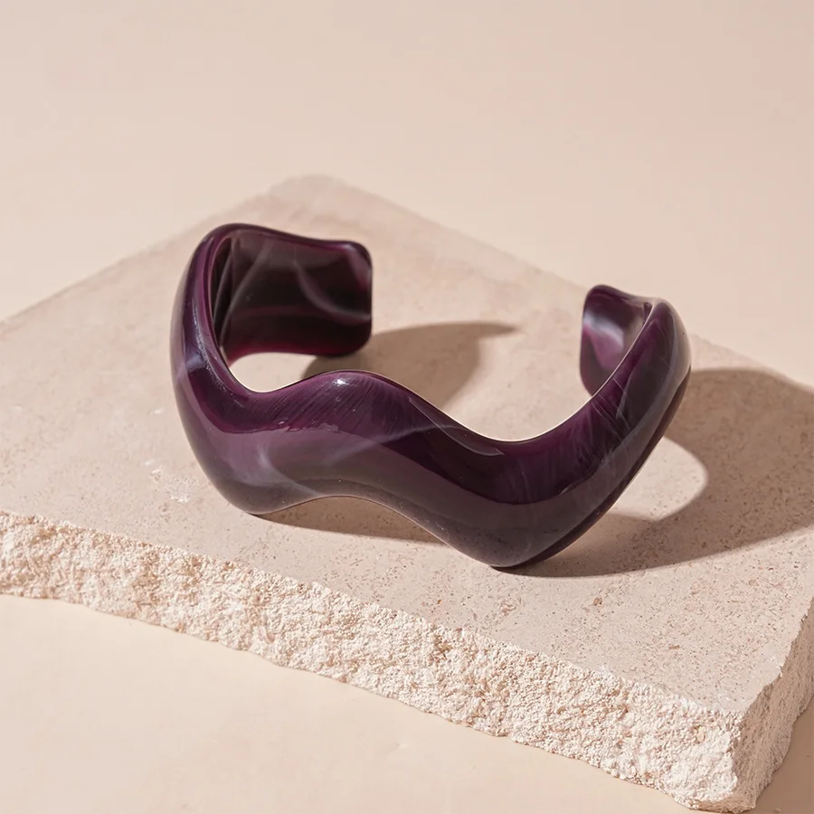 Pop Stylish Wavy Resin Cuff Bracelet Abstract Wave Shaped Opening Adult Bangle Marble Gradient Color Hand Jewelry For Daily Wear