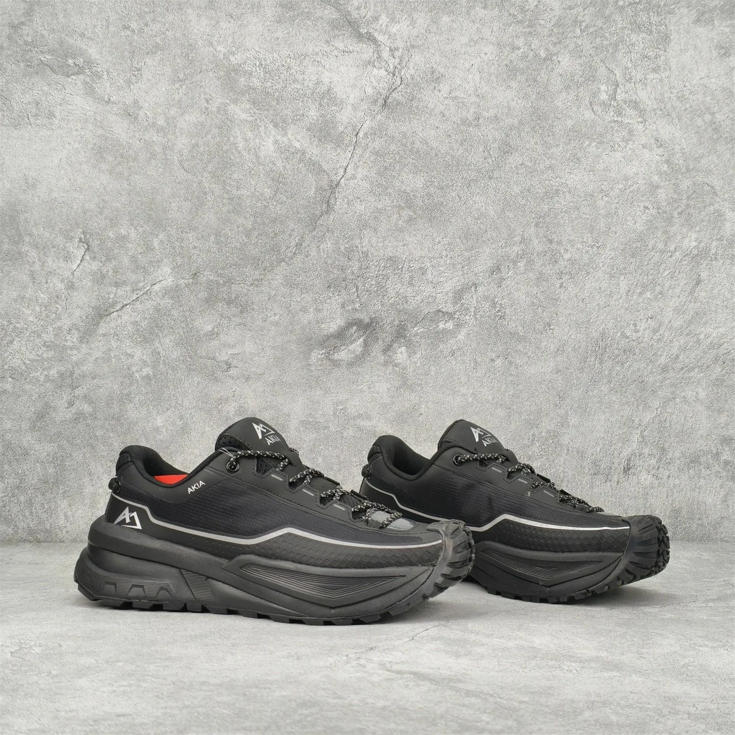 Anti-slip hiking shoes for men and women Lightweight thick-soled comfortable and durable trainers Walking shoes Sports trainers