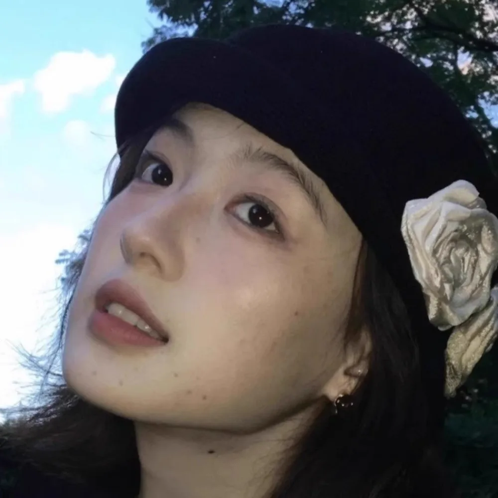

Retro French Style Camellia Flower Cap Curl Brim Hepburn Floral Bowler Hat Elegant British Women's Formal hat Famale