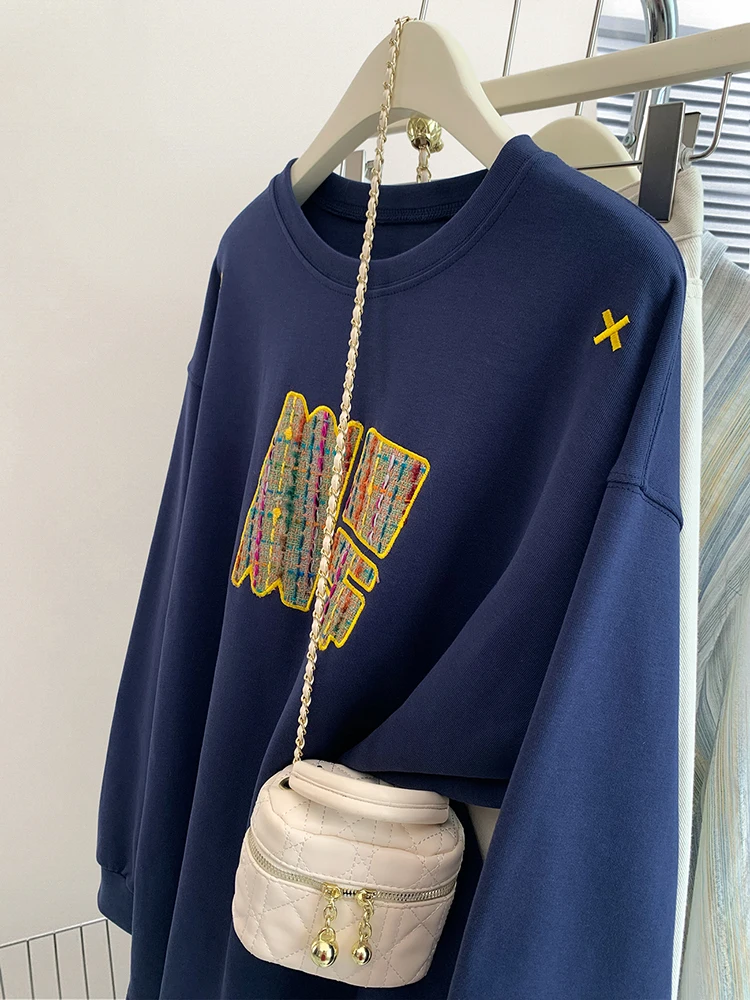 2024 jesień nowa bluza z kapturem z okrągłym dekoltem topy damskie Design Sense niszowy luźny sweter Casual wszechstronne bluzy