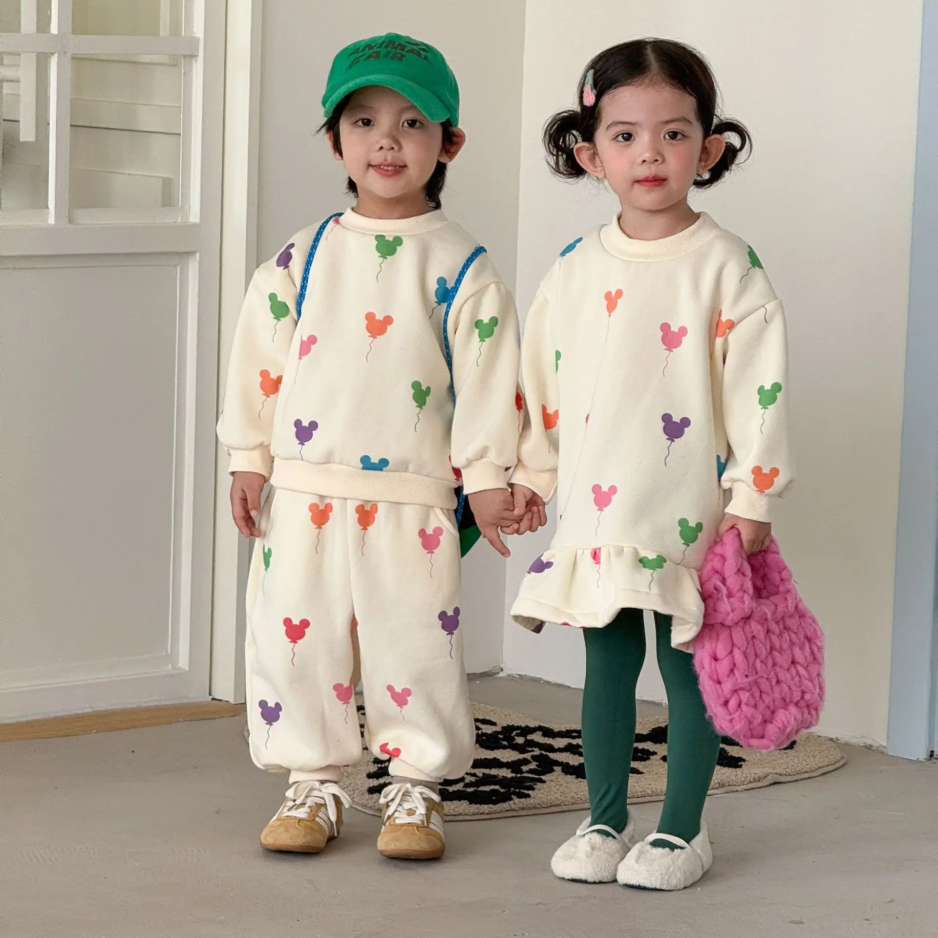 Children's Sets Autumn Winter Sports Hoodie Set Fleece for Boys 2026 New Baby and Girl Dresses for Siblings' Winter Wear