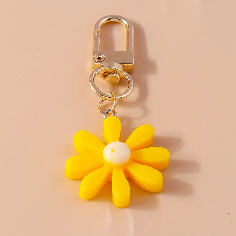 Lovely Candy Color Daisy Flower Keychain for Women Girls Keyring Pendants for Car Keyholder Handbag Decor DIY Jewelry Gifts