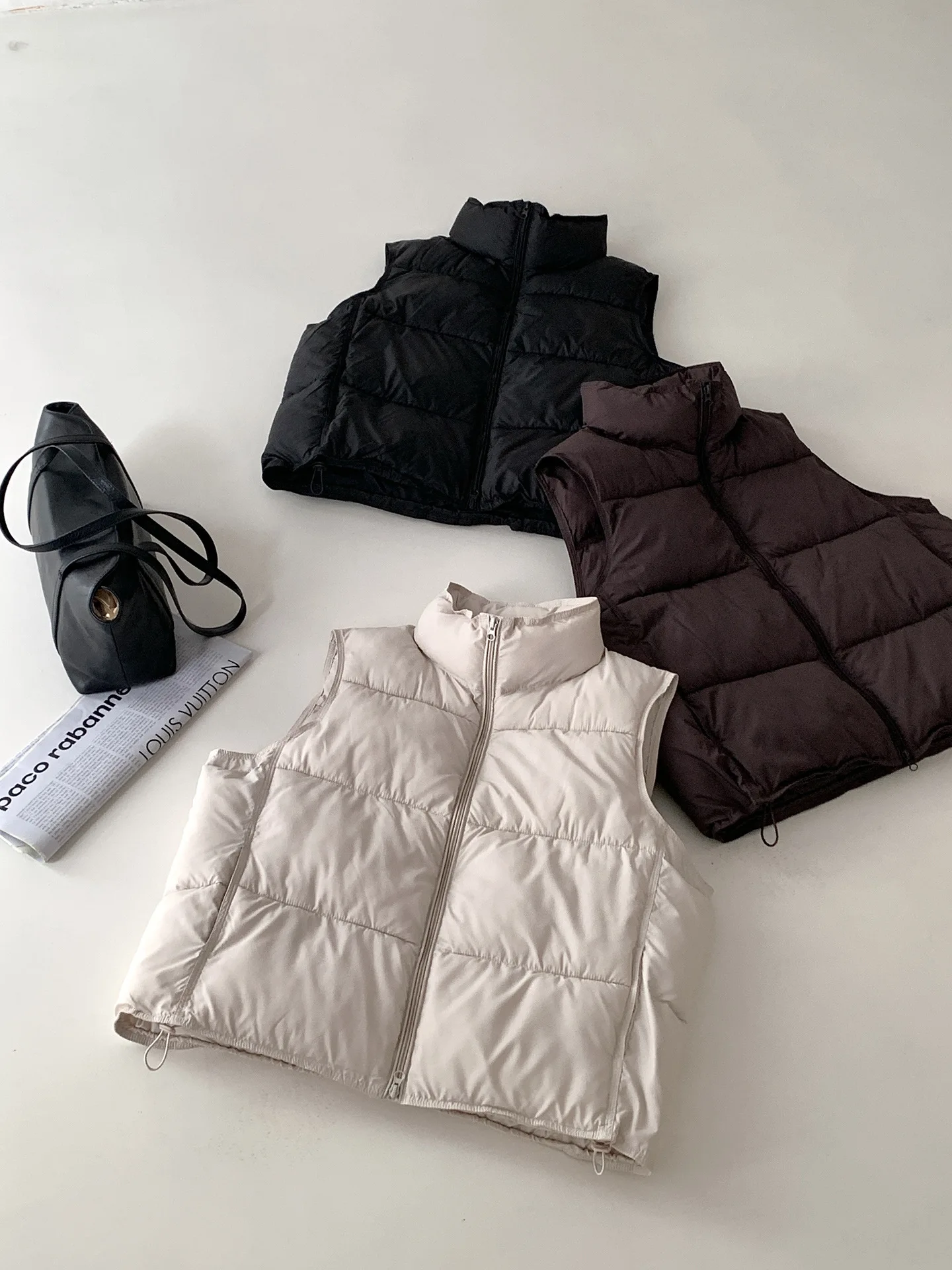 2026 Winter New Stand Collar Cotton Vest Women Fashion Simple Versatile Solid Color Sleeveless Waistcoat Female Warm Outerwear
