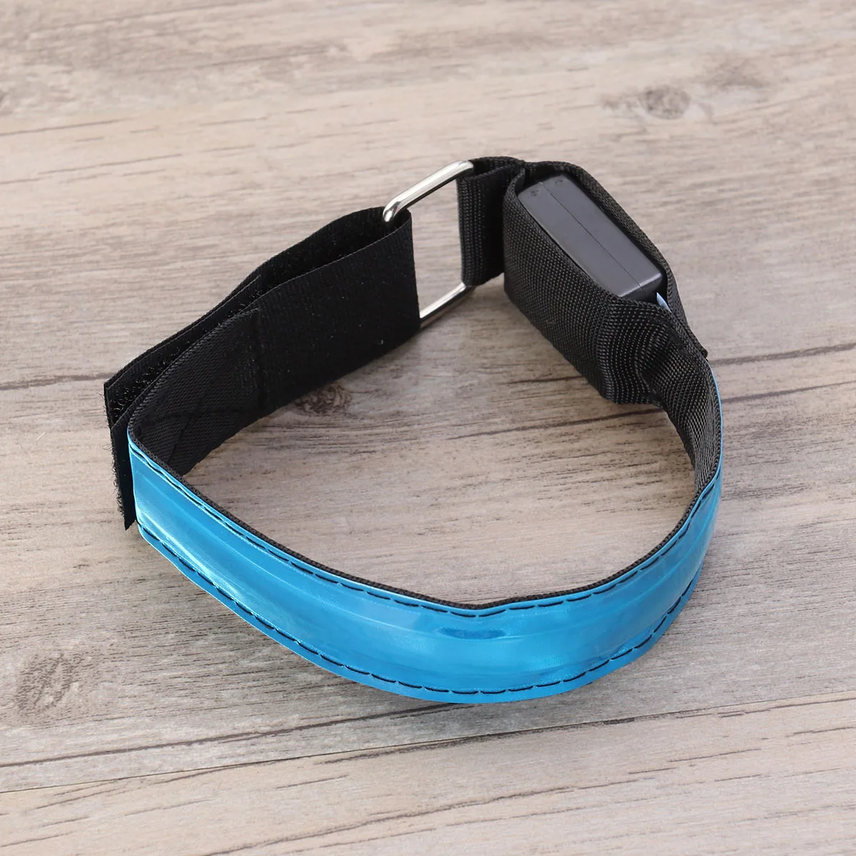 

2Pcs Luminous Armb LED Bracelet Reflective Fluorescent Running Jogging Dog Walking Mountaineering Outdoor CR2023 Batteries