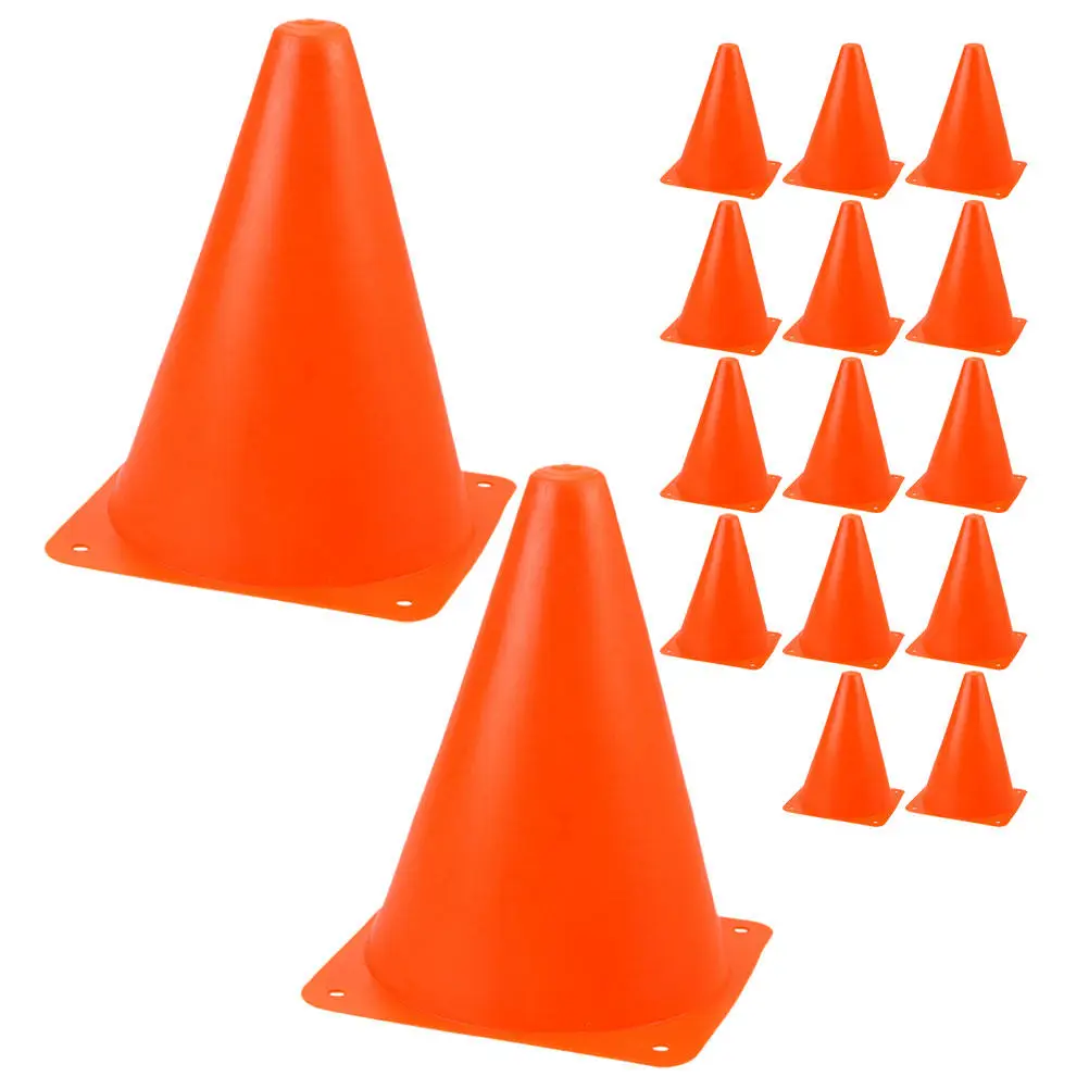 

Набор из 16 ярких легких и устойчивых конусов для роликовых коньков, спортивных тренировок, полос препятствий и футбола