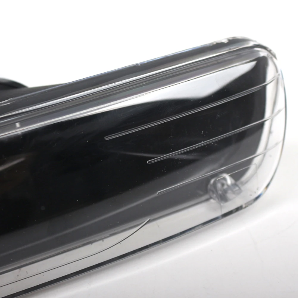 Бампер Крышка противотуманной фары Левый передний габаритный фонарь Размещение передней части Недеформируемый дизайн Практичное использование Износостойкий материал