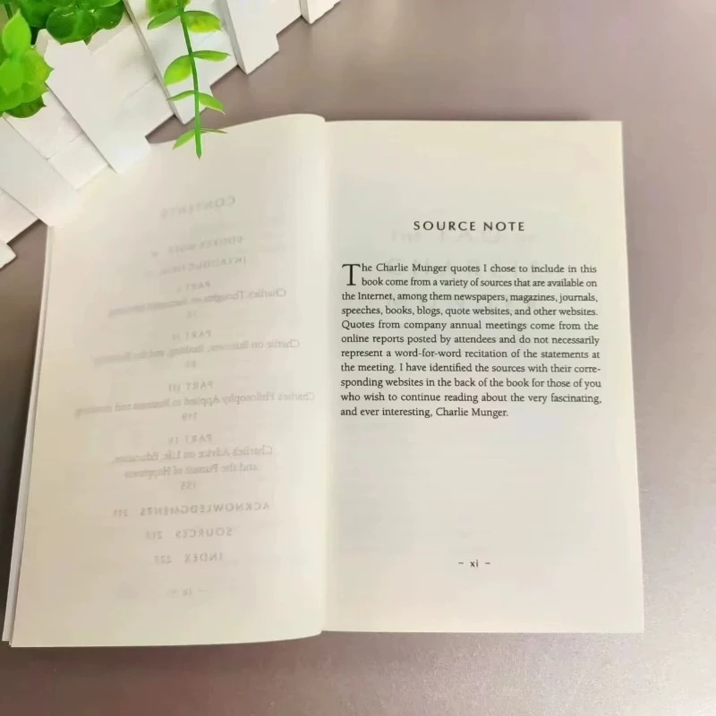 Livro de bolso do Tao de Charlie Munger em inglês