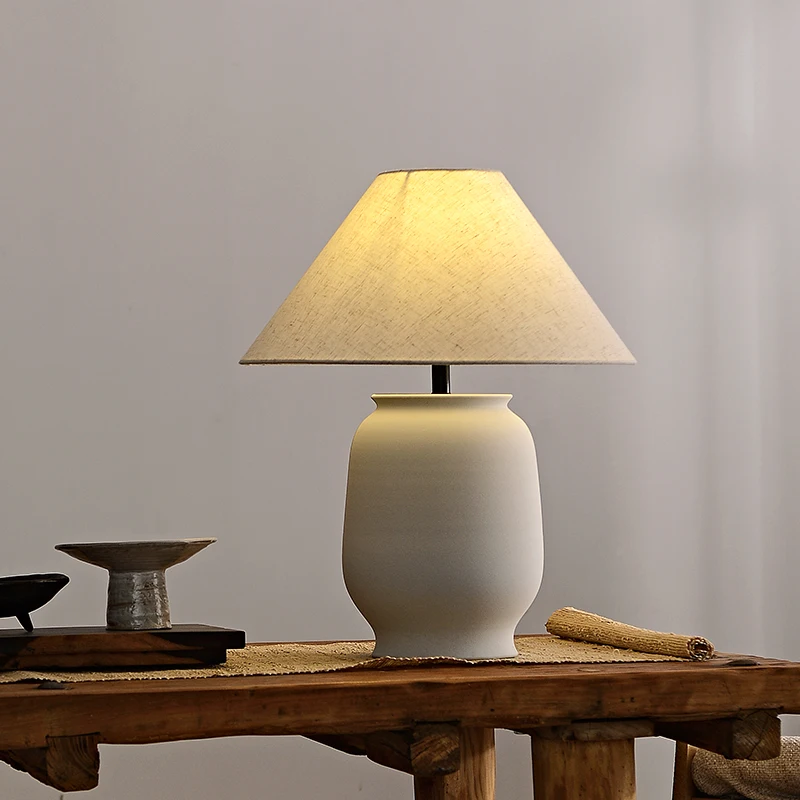 Quiet Wind Table Lamp Retro Pottery Homestay Japanese Zen Tea Table Designer Living Room Bedroom Desktop Decorative Table Lamp