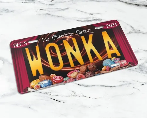 Placa de matrícula de la película Wonka 2023. Plato de tocador, decoración artística de pared, accesorios para automóviles.