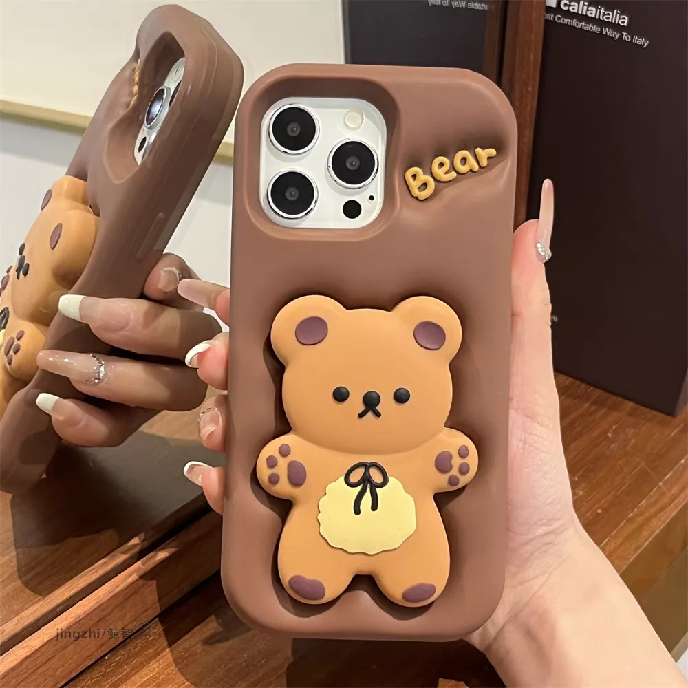 حافظة لهاتف سامسونج جالاكسي لهاتف جالاكسي S23Ultra S24Ultra Cute Cartoon Bear Stand غطاء خلفي ناعم من السيليكون المقاوم للصدمات عالي الجودة