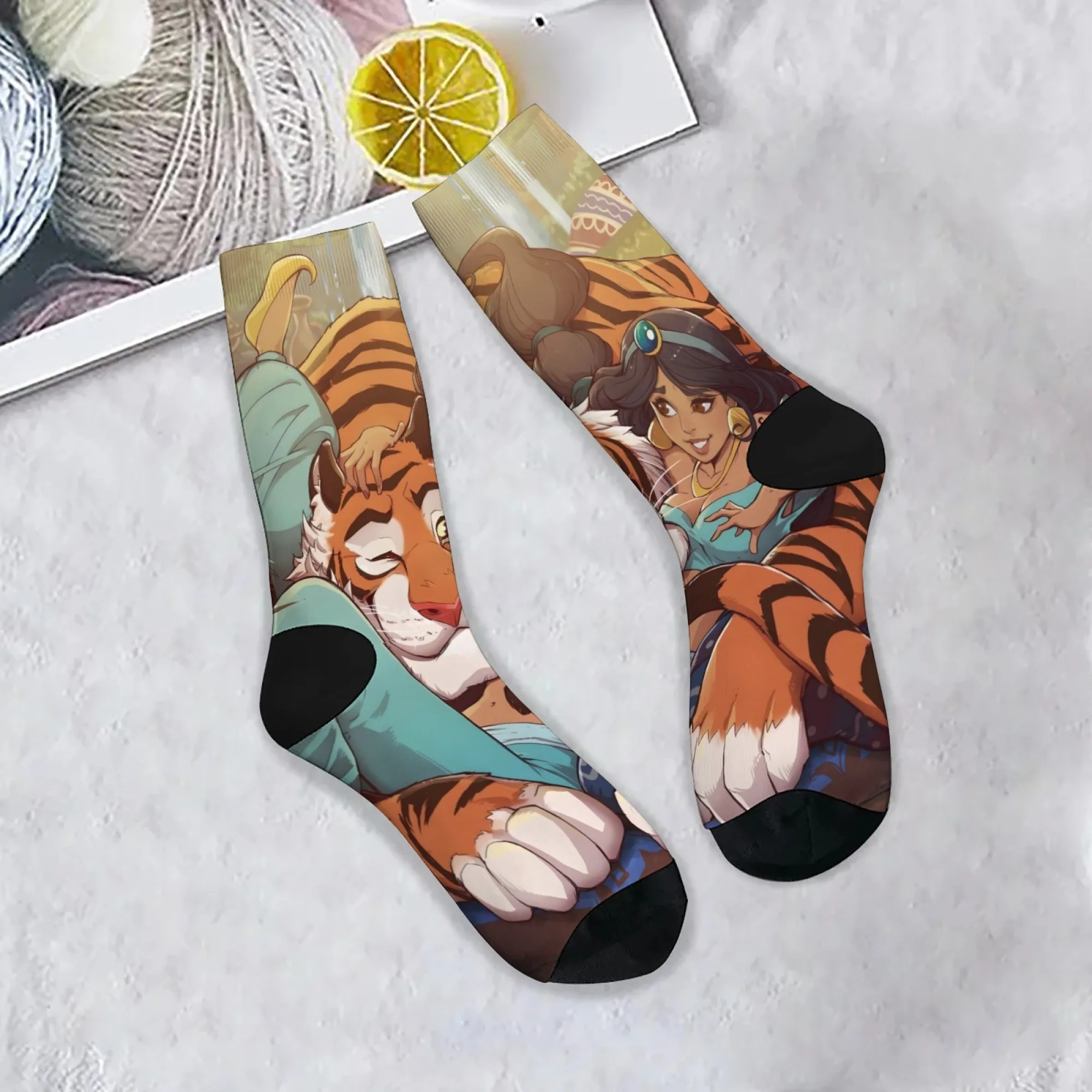 

Aladdin Princess Jasmine and Tiger Cartoon Pattern Casual Socks Comfortable Breathable Non-slip Socks Unisex Fashion Accessories