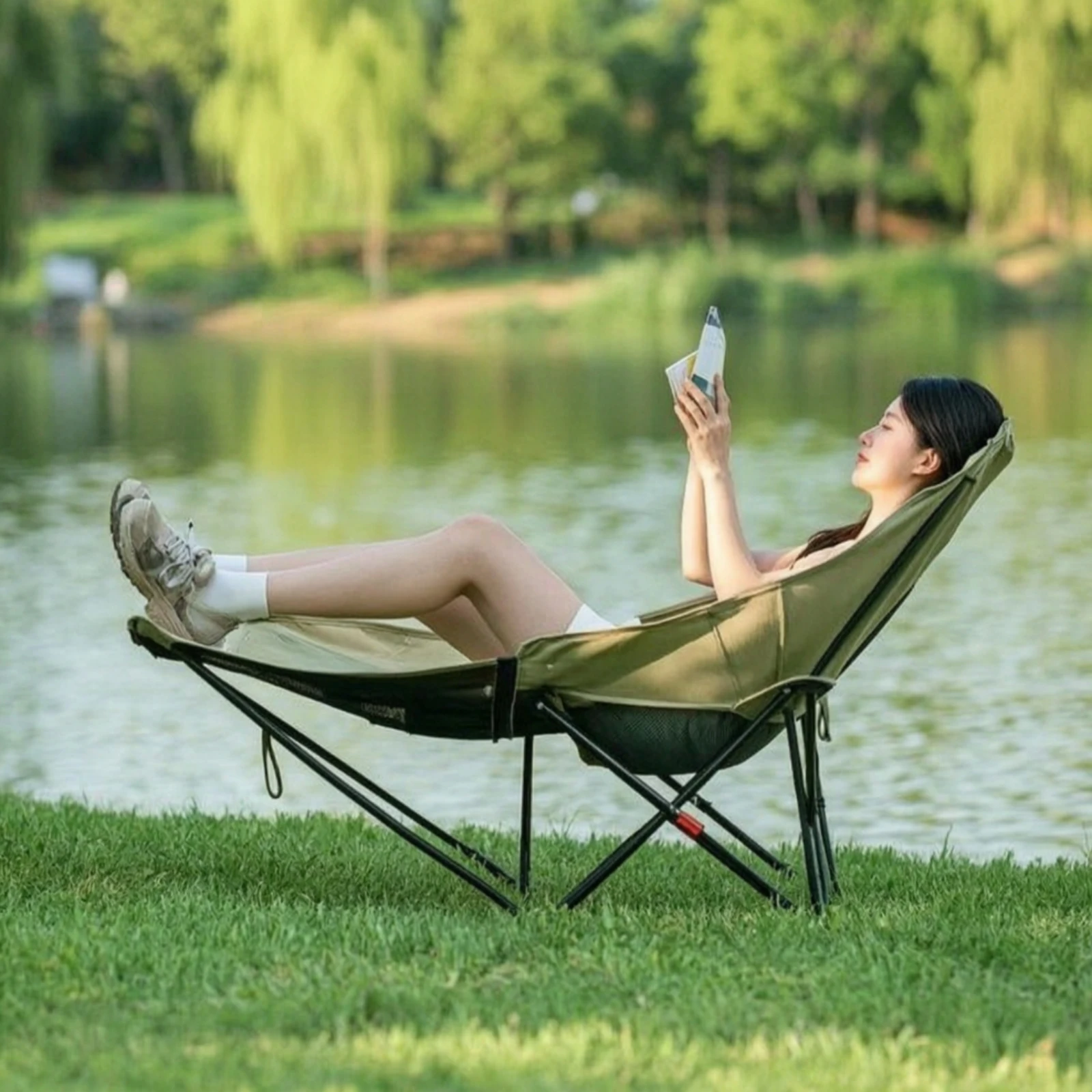 Moon Chair with Leg Rest Collapsible Reclining Camping Chair Foldable Lawn Lounger Portable Supportive for Campers, Beach