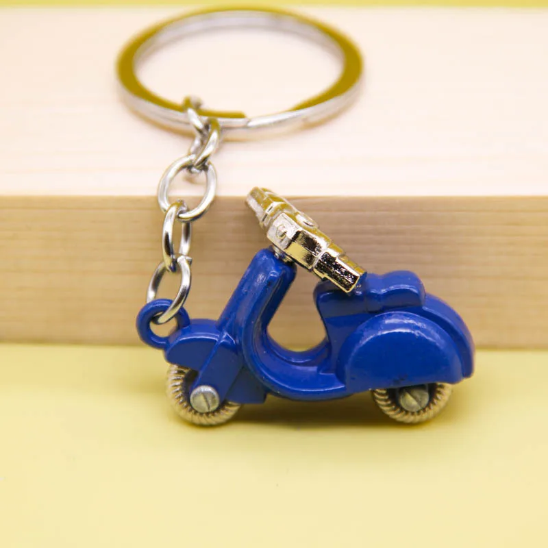 Car KeyChain New Fashion Mini Motorcycle Car Keychain Key Ring Pendant Small Gifts 5 Colors Car KeyRing For Christmas Gift 17127