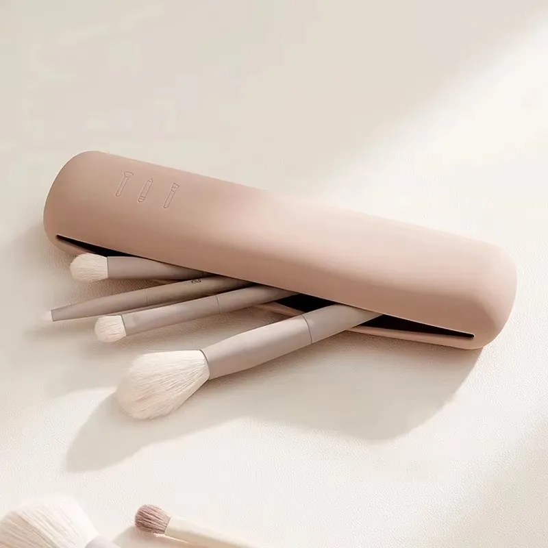 1-4Pcs Silicone Travel Makeup Brush Holder With Magnetic Closure – High Quality, Anti-Fall Design, Soft Textured Organizer