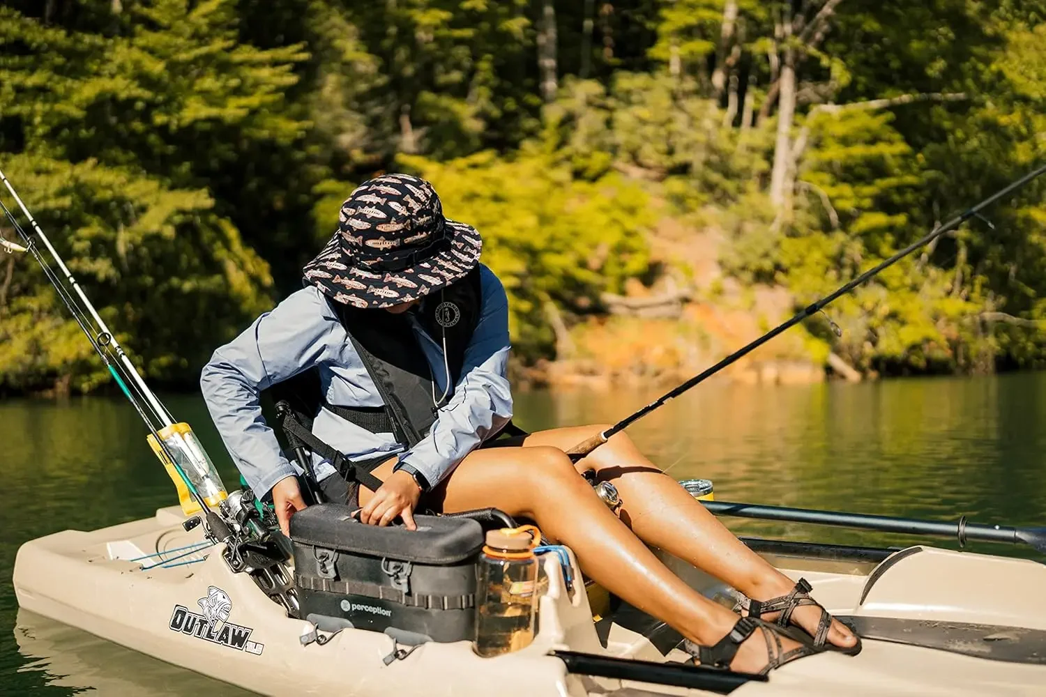 Outlaw 11.5 Sit on Top Fishing Kayak Fold Away Lawn Chair Seat 4 حاملي قضيب |   صواني معالجة متكاملة