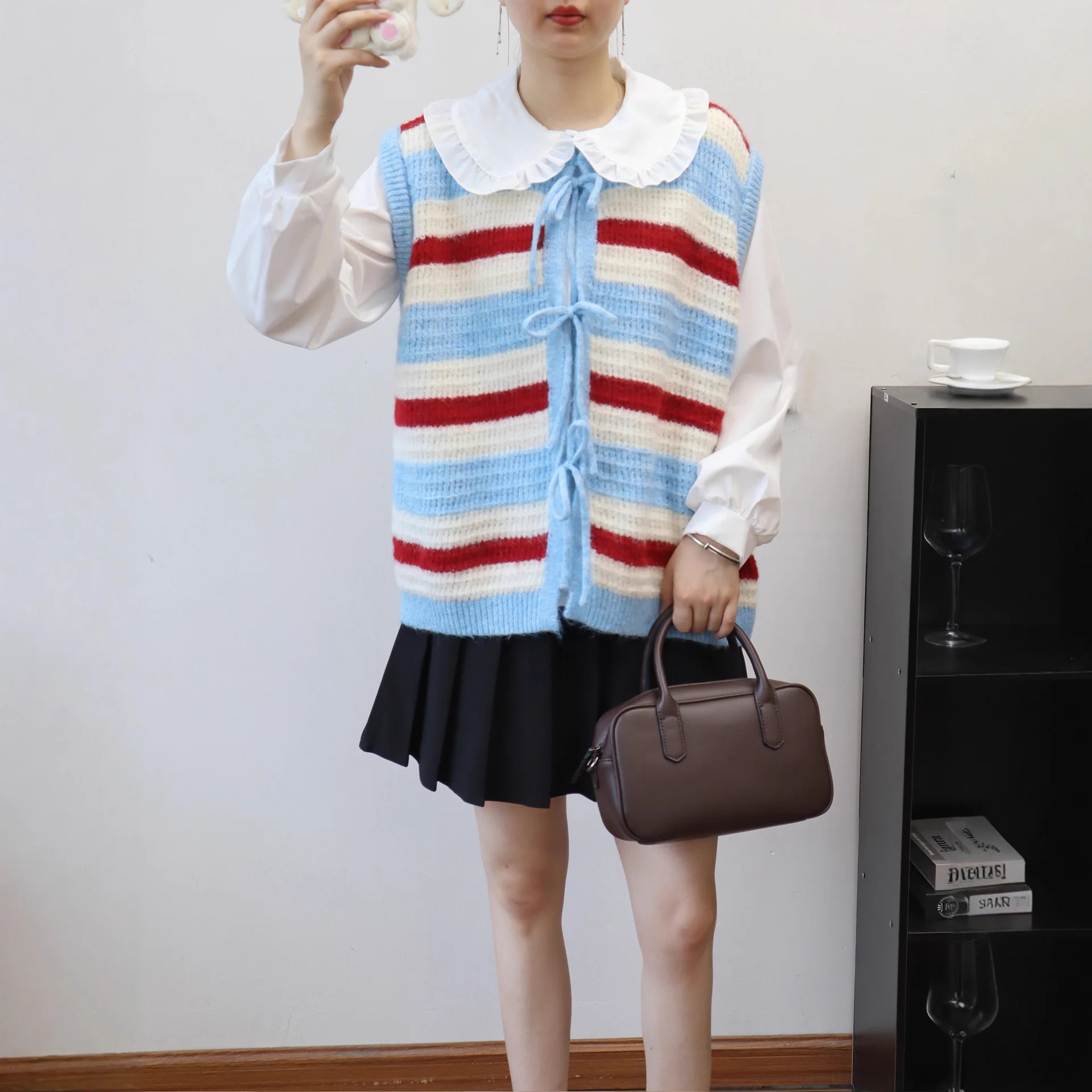 

Sweater Vest Women Sweaters Coats Vest Sleeveless Striped Jumpers Y2k Streetwear Elegant Splice Knit Work Autumn Winter 2025