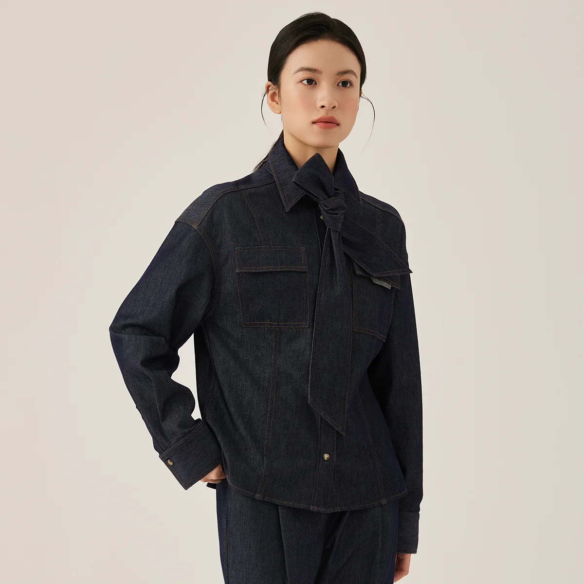 KW7523310 Women's Denim Jacket Long Sleeved Fall Multi-Pocket Design with Bow Detail Casual Fashion Outerwear