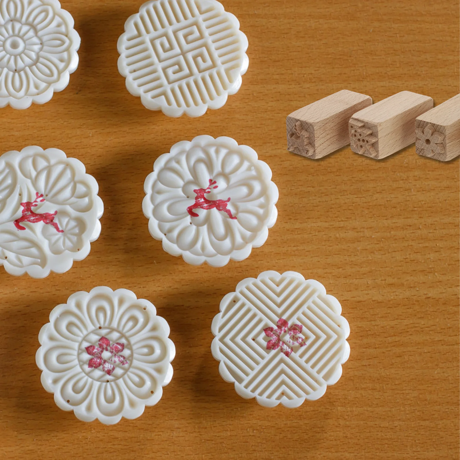 

4Pcs Holiday Supplies Cake Stampers Dough Seals Easy Operate Good User Experience Birthday Cake Molds Lovely Stampers