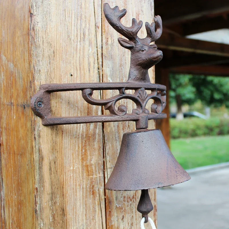 Antique Rustic Large Reindeer Head Wall Bell Vintage Home Garden Decor Wall Mounted Arcuated Hand Cranking Welcome Door Bell