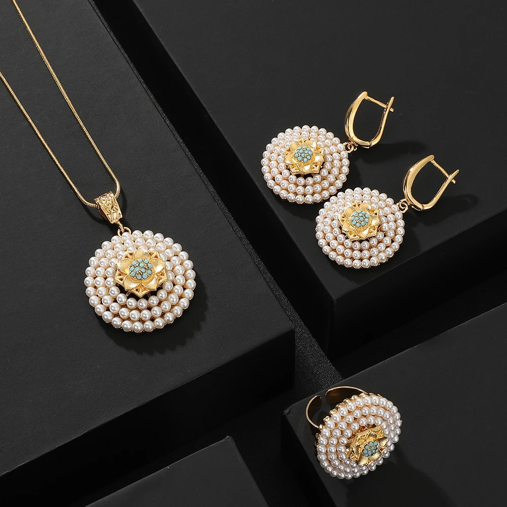 4Pcs/Set Trendy love circle pendant necklace earrings ring for Women Fashionable and versatile everyday gift giving Jewelry Gift