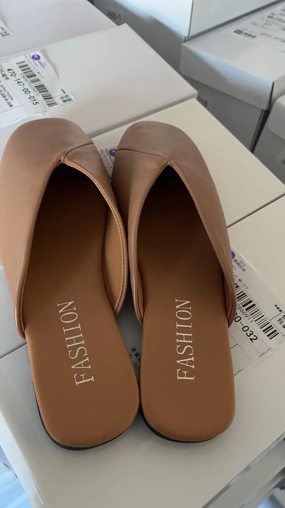 Women Mules 2024 Summer Elegant Square Closed Toe Flat Slippers Female Shoes Casual Leather Black White Slides Plus Size 35-43