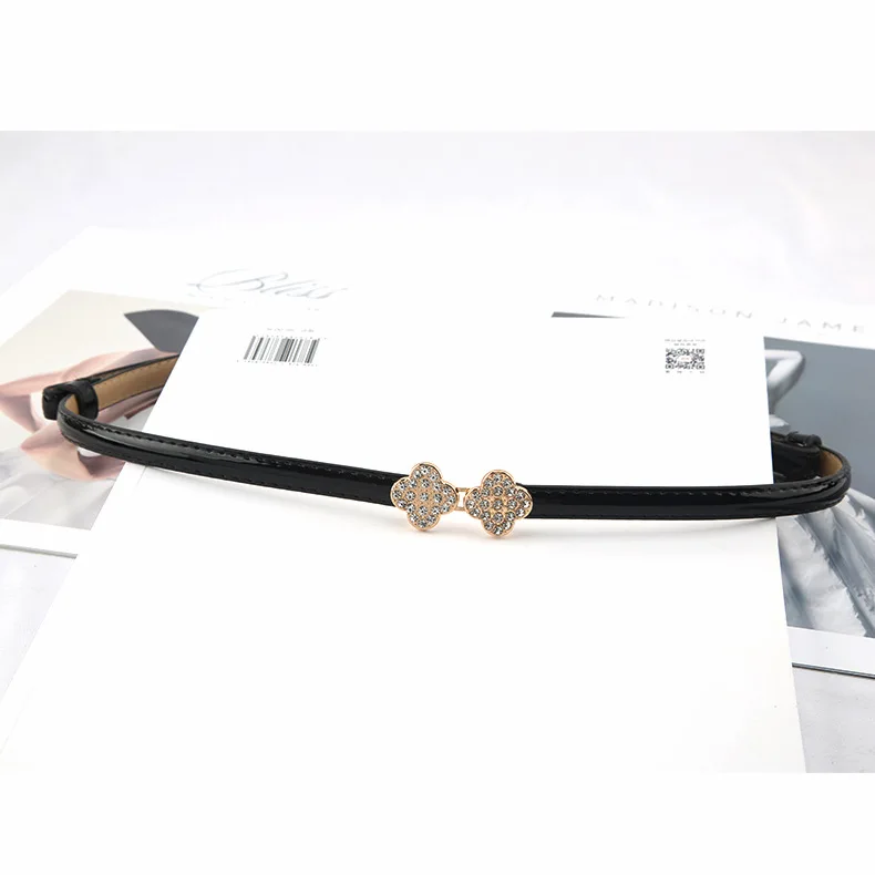 2024 New Four Leaf Clover Pearl Belt Hot Sale Leather Luxury Design Waist Belt Retro Adjustable Casual Accessories Suit Trousers