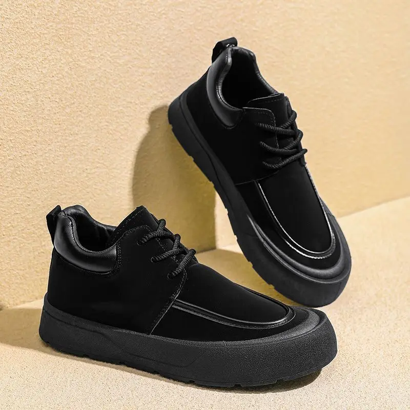 Męskie botki na grubej podeszwie w stylu brytyjskim, z okrągłym noskiem, podwyższające wzrost, w stylu business casual, czarne, model 2025.