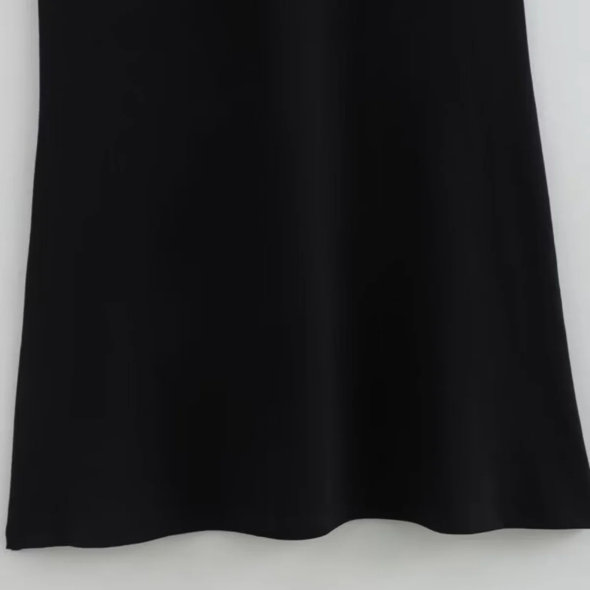 فستان نسائي مكشوف الخصر ، فساتين متوسطة الطول محبوكة سوداء ، بلا أكمام ، أزياء نادي مثيرة ، إطلاق جديد ، أو