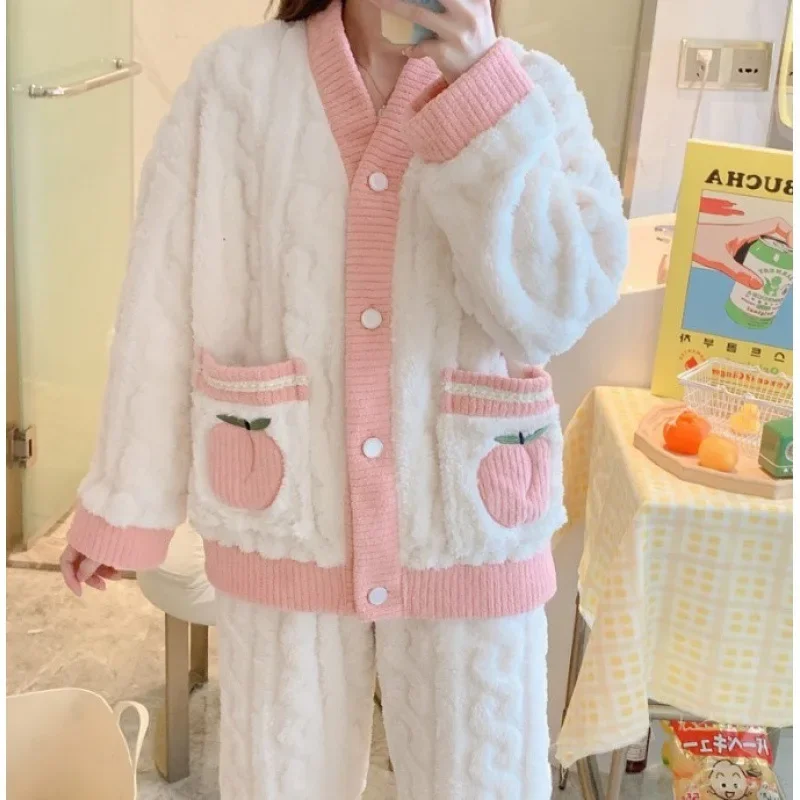 New Padded and Thickened Loose Warm Skin-friendly Outside The Home Suit Peach Suit Coral Velvet Pajamas Small Fragrant Wind Ms.