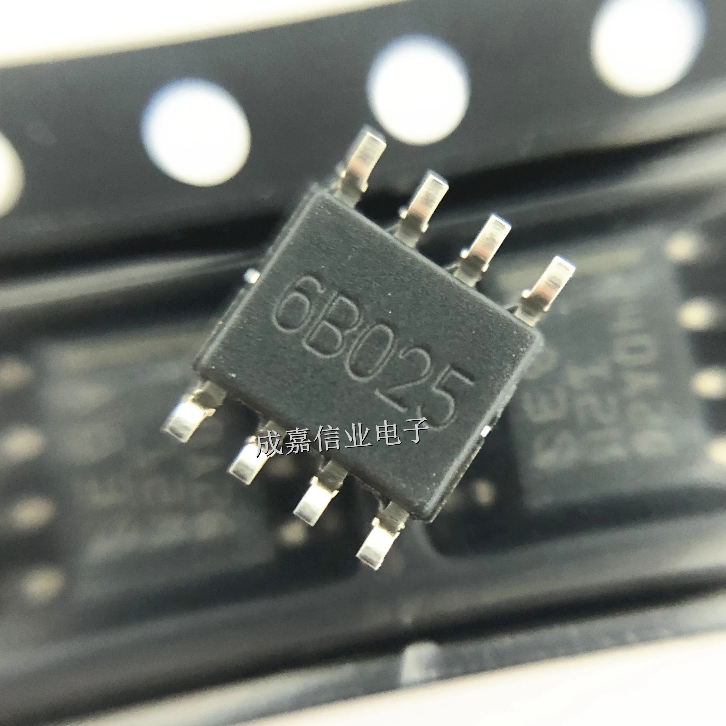 10pcs/Lot INA240A2QDRQ1 SOP-8 MARKING;240A2Q 1 Channel Current Sense Amplifiers Operating Temperature:- 40 C-+ 125 C