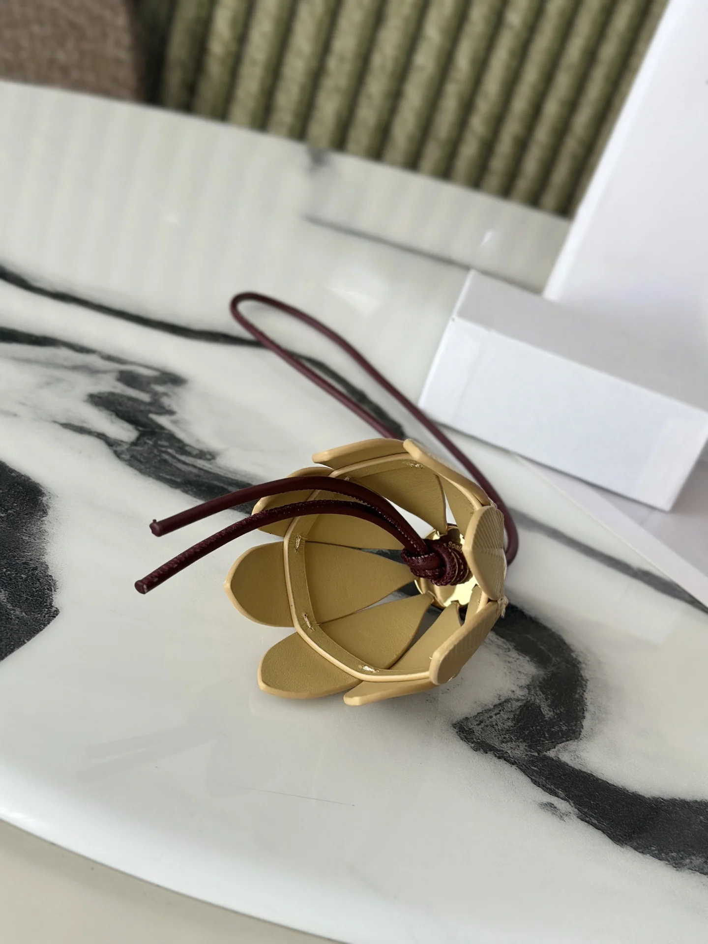 

Новый роскошный трехуфункциональный шарм серии L: украшение для автомобиля/сумки/бадминтона, острый стиль-компаньон, сейчас горячего подарка