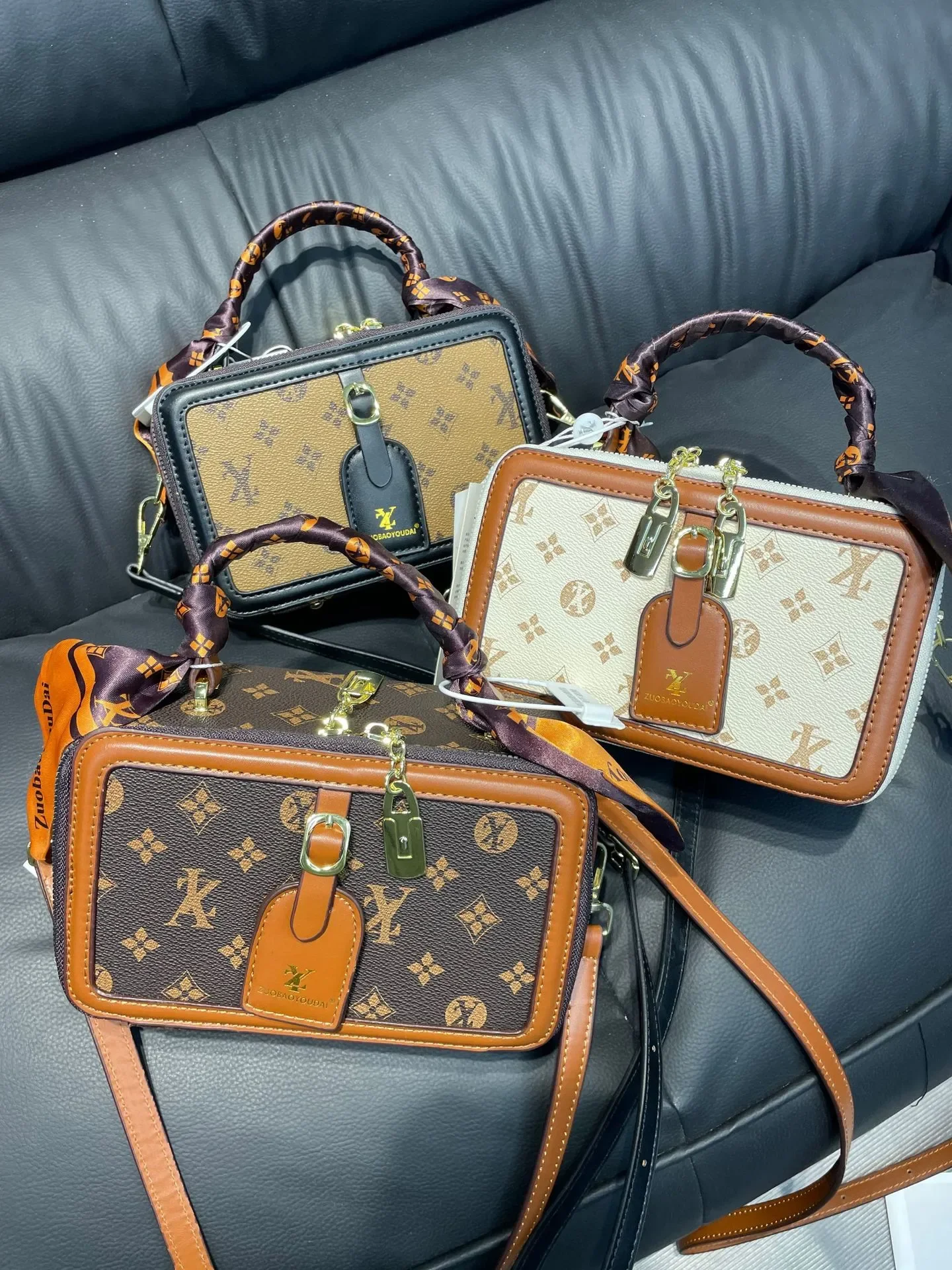 

early spring retro fashion hand-held bags, niche brand single-shoulder crossbody women's bags, Free Shipping