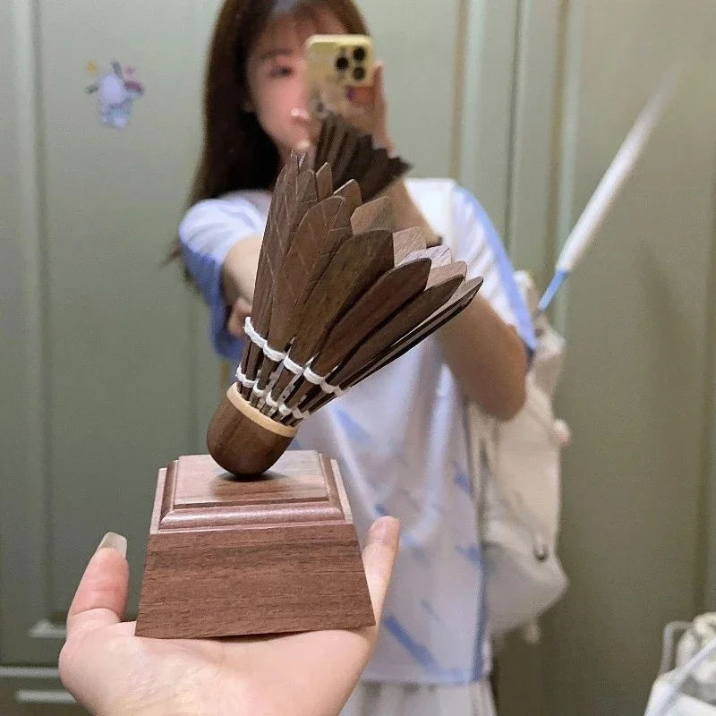 Walnut badminton ornament Magnetic desktop commemorative peripheral ball rider Birthday gift girls light luxury